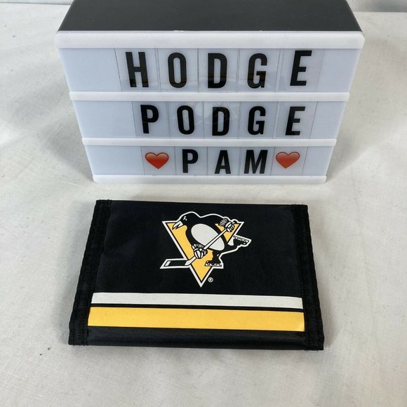 Pittsburgh Penguins Black Nylon Wallet Trifold Hook Loop Closure Hockey Logo NHL - Picture 6 of 7